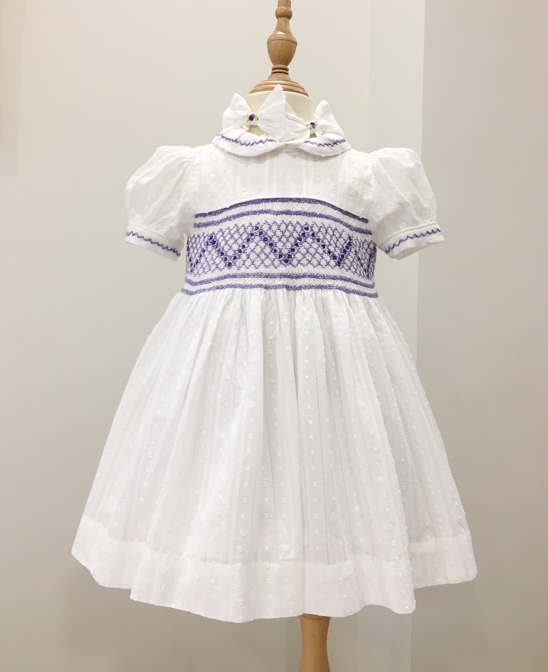 VÁY SMOCK THÊU TAY HỌA TIẾT HOA TIẾT HOA CHO BÉ GÁI - Trắng - Kiểu 1