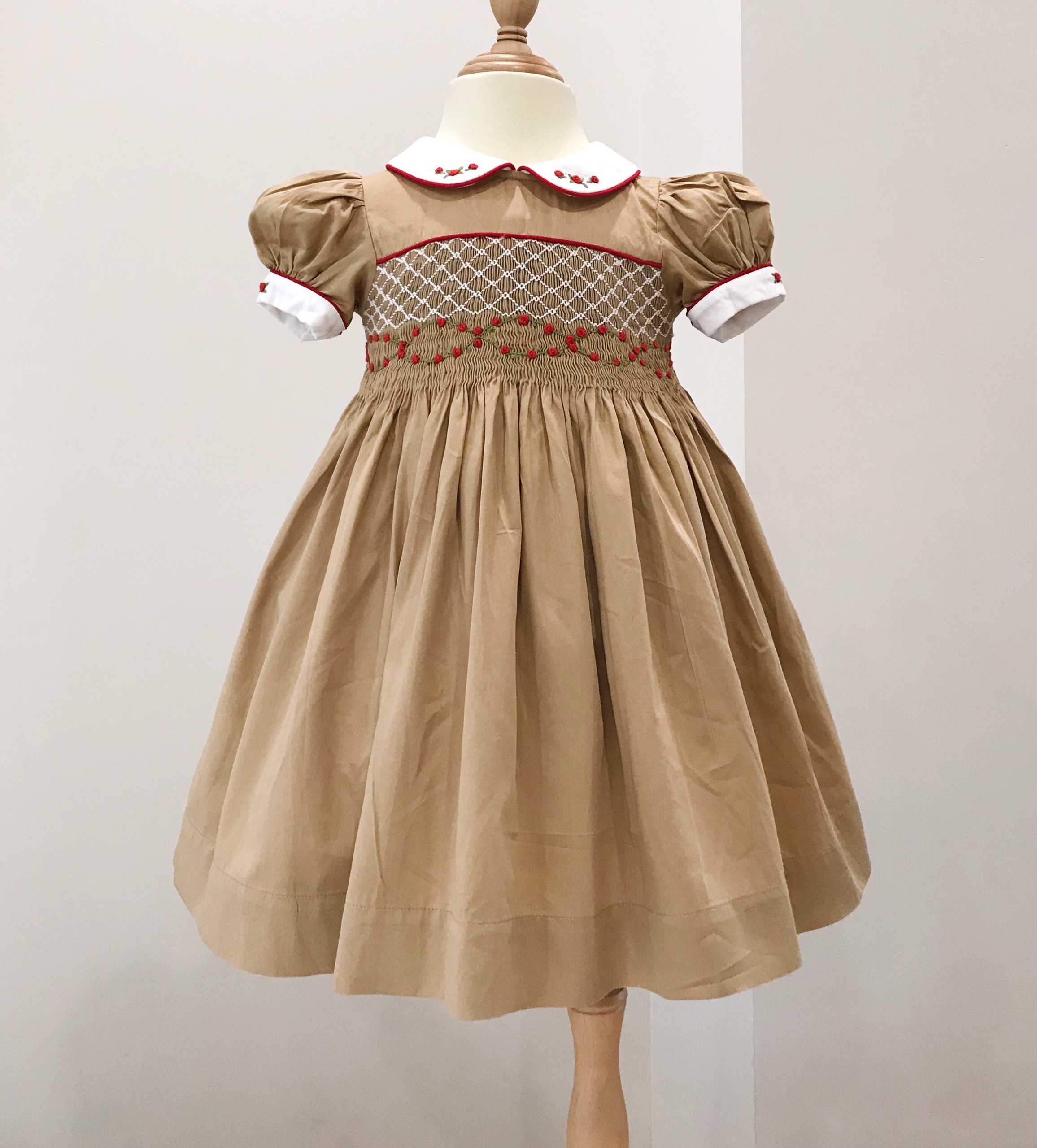 VÁY SMOCK THÊU TAY HỌA TIẾT HOA CHO BÉ GÁI - nâu